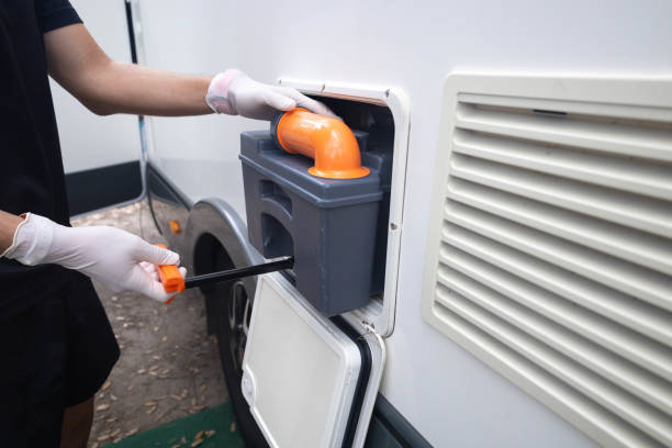Portable Toilet Options We Offer in Kenilworth, IL